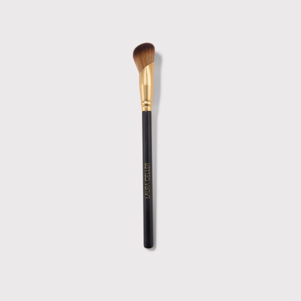 Angled Precision Concealer Brush
